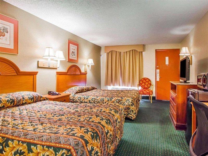 Rodeway Inn Mount Laurel Hwy 73 Bagian luar foto