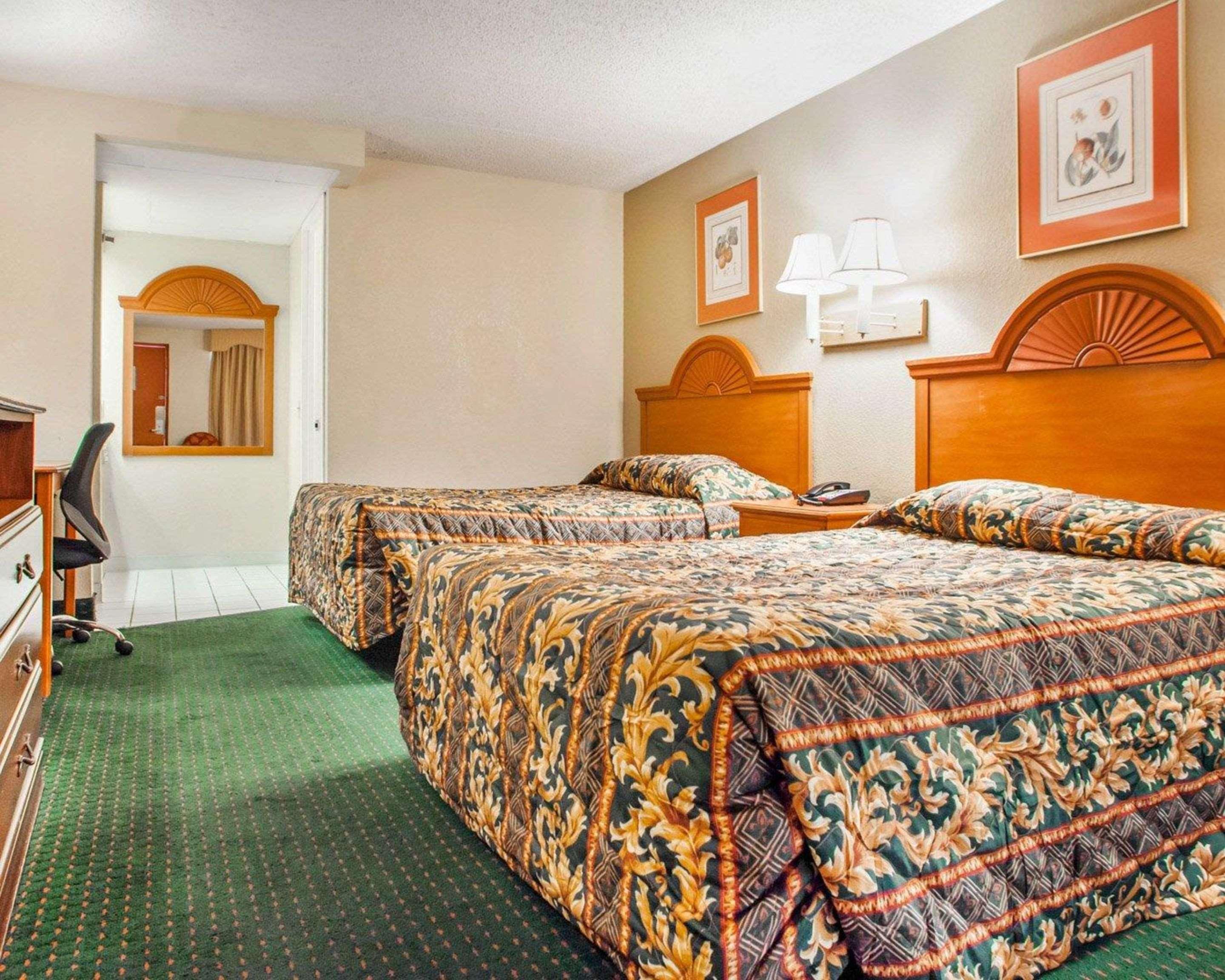 Rodeway Inn Mount Laurel Hwy 73 Bagian luar foto