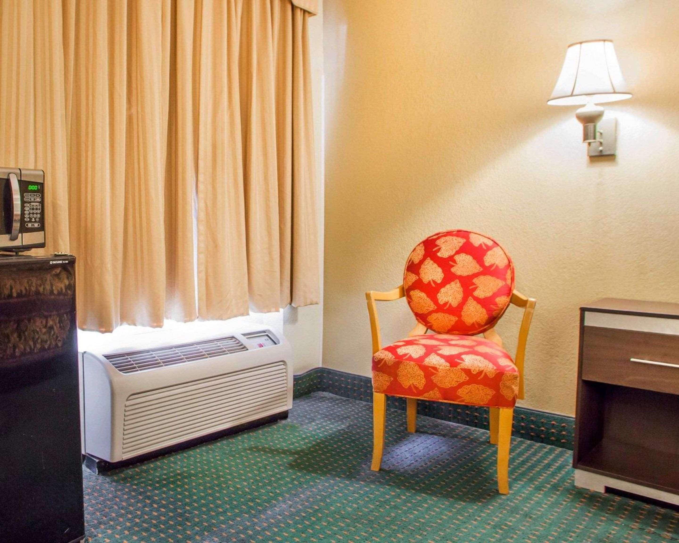 Rodeway Inn Mount Laurel Hwy 73 Bagian luar foto