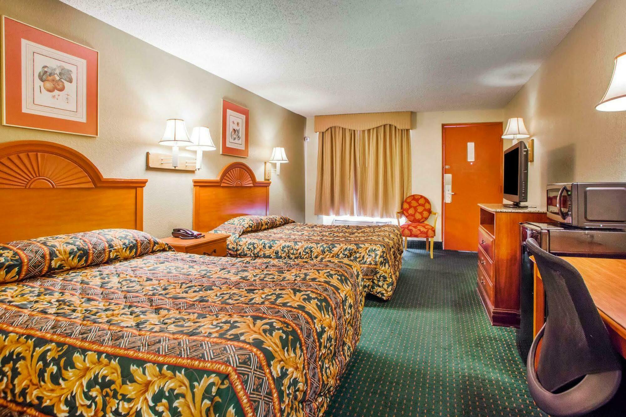 Rodeway Inn Mount Laurel Hwy 73 Bagian luar foto